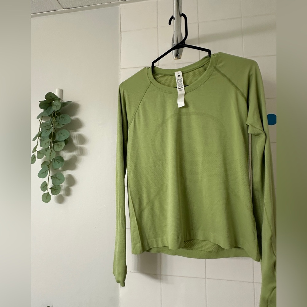 Lululemon Swiftly Tech Long Sleeve Shirt 2.0